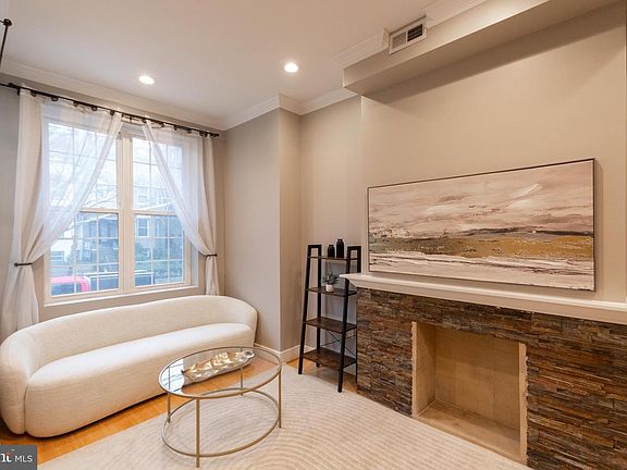 4th image of 1126 Columbia Rd NW APT 2