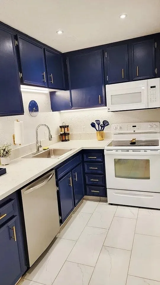 2857 North Los Felices Road - 213 — Photo 1
