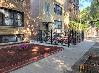 6162 N Hoyne Ave #1, Chicago, IL 60659
