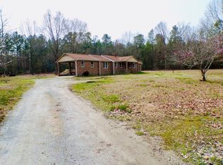 967 Little Low Ground Rd, Emporia, VA 23847