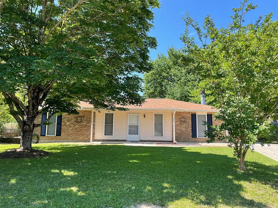 118 Hollingsworth Dr