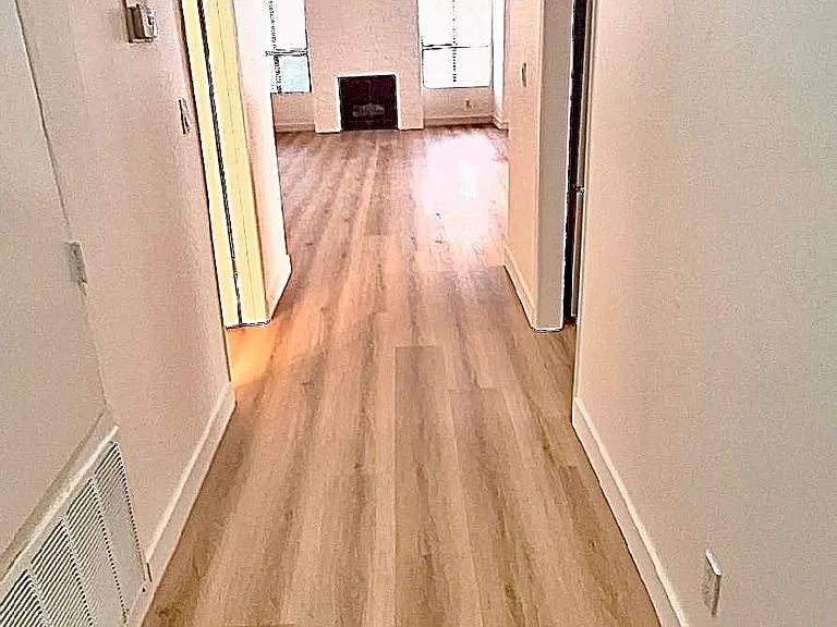 11908 Montana Avenue Apartments — Photo 5