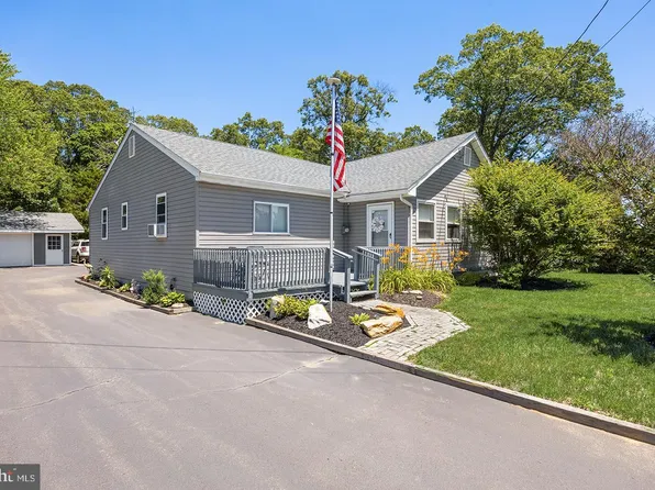 155 W Hampton St, Pemberton, NJ 08068