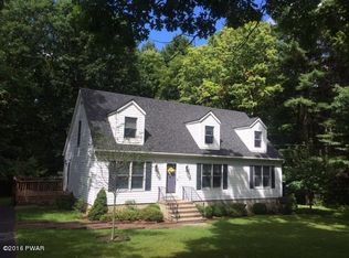 102 Beach Ln, Dingmans Ferry, PA 18328