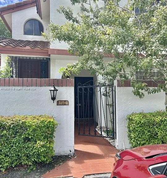 335 Ives Dairy Rd #A33506 — Photo 1