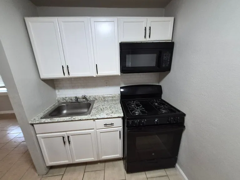 115 Caldwell St #7 — Photo 7