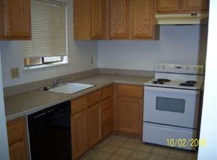 8901 La Haya Dr, Elk Grove, CA 95624