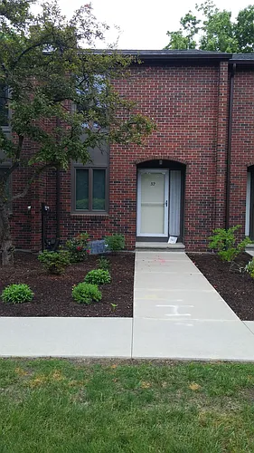 32 Webster Ct Photo 1