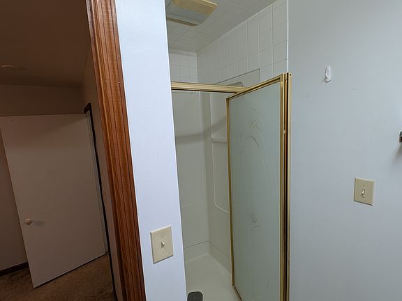 4th image of 601 W High St #C