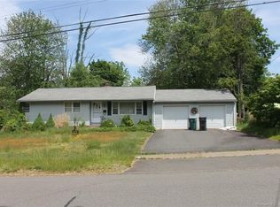 218 Contour Dr, Cheshire, CT 06410