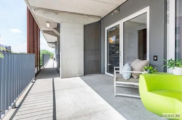 Rented by Compass | media 18