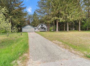 1100 S 29th Rd, Cadillac, MI 49601