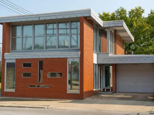 314 Pulaski St, Lincoln, IL 62656
