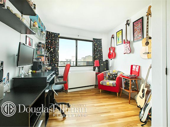 3rd image of 1610 Dekalb Ave #4A