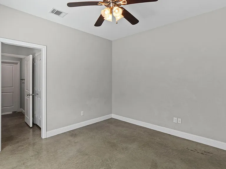 2800 Gordon Ave — Photo 22