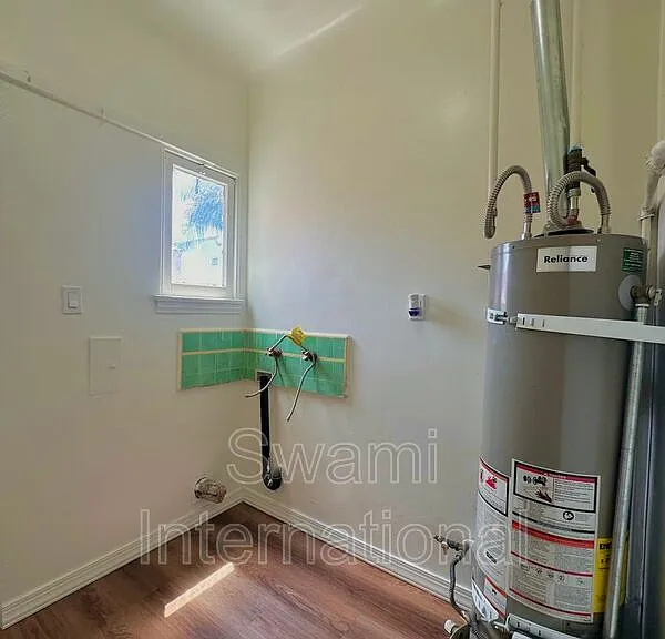 2066 Chestnut Ave — Photo 52