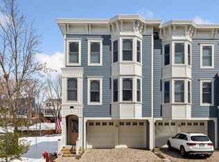 1 Village Ln, Excelsior, MN 55331