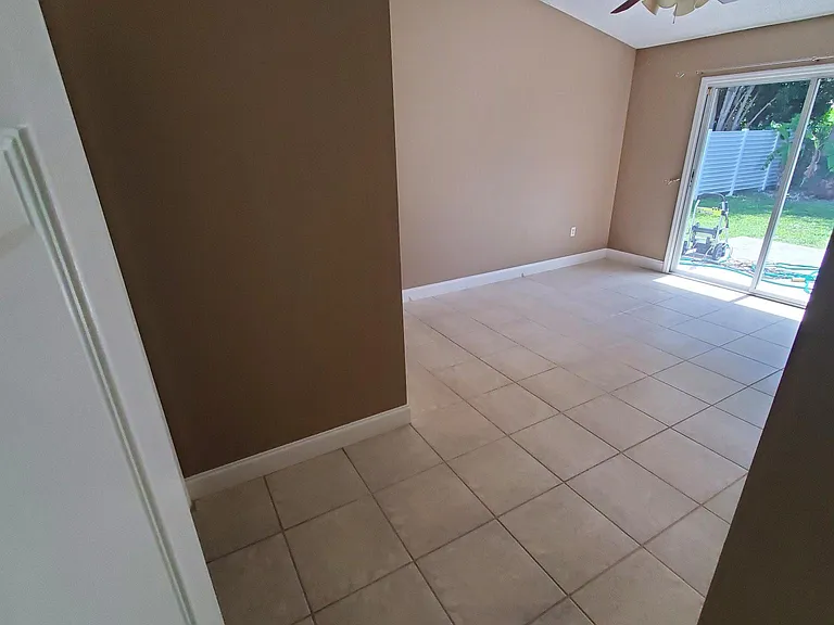 3236 Crystal Lakes Ct — Photo 16
