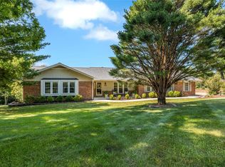 5544 Robert Wood Dr, Saint Louis, MO 63128