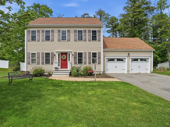 7 Whispering Pines Dr, Plymouth, MA 02360