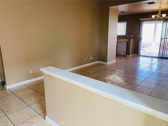 3rd image of 610 Macbrey Dr #0