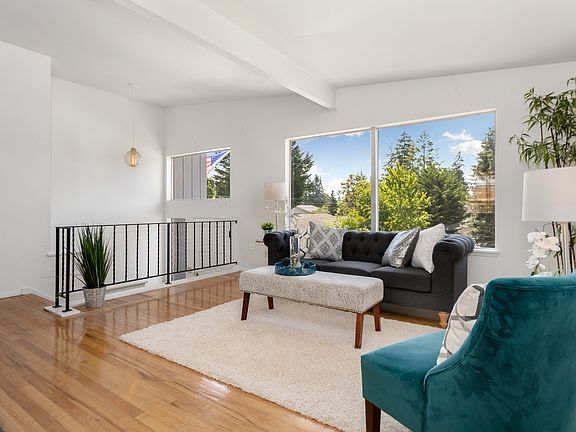 open living room/dining