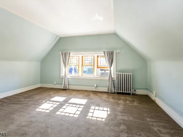275 Claremont Ave #3, Montclair, NJ 07042