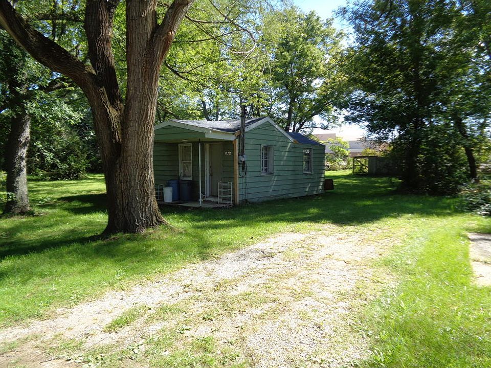 2nd image of 1460 Whitney Ave