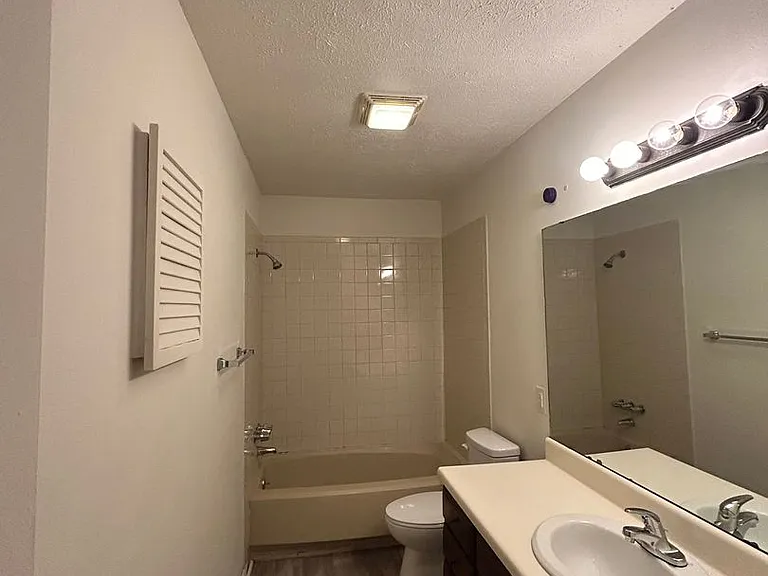 70 Ironwood Court — Photo 10