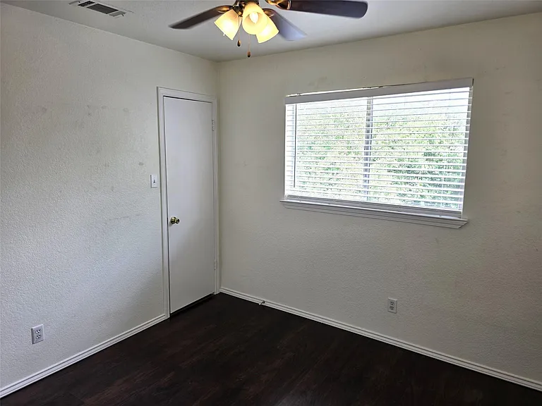 1600 Hollow Tree Blvd — Photo 24