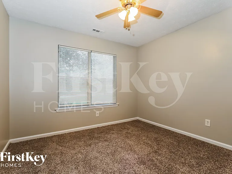 35 Peachtree Way — Photo 13