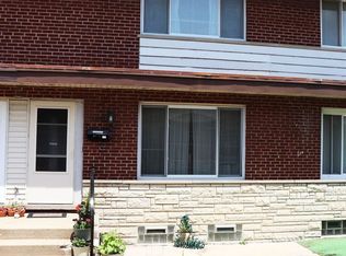 9048 Niles Center Rd, Skokie, IL 60076