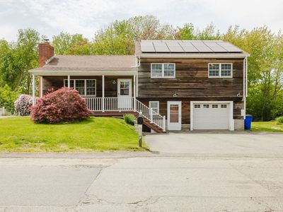 99 Napoleon St, Fall River, MA, 02721