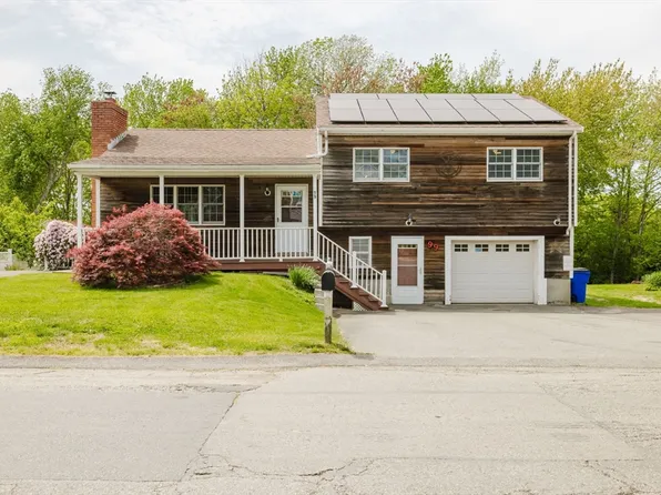 99 Napoleon St, Fall River, MA 02721