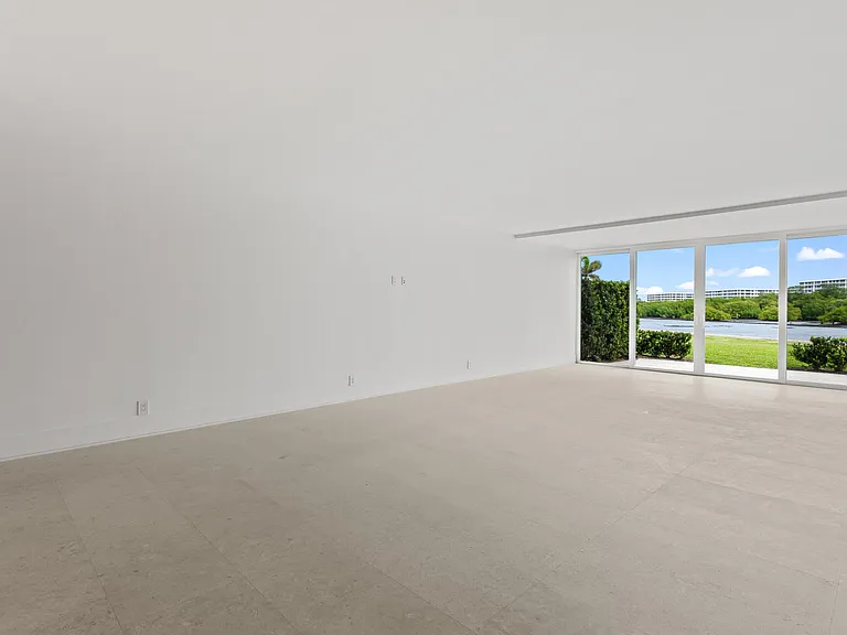 2185 Ibis Isle Rd #1 — Photo 11