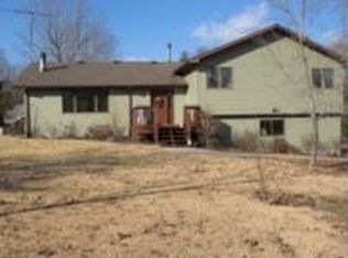 5696 Michael Ln, Carterville, IL 62918