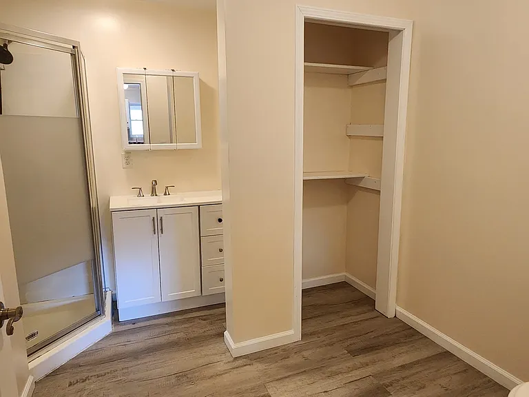 408 Lewis Rd — Photo 14