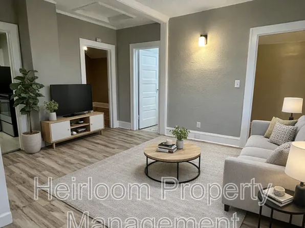 906 N 6th Ave E #2, Duluth, MN 55805