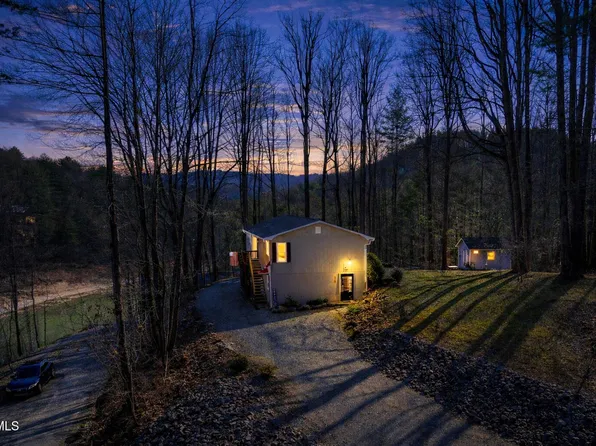 179 Muskrat Ramble Rd, Mountain City, TN 37683