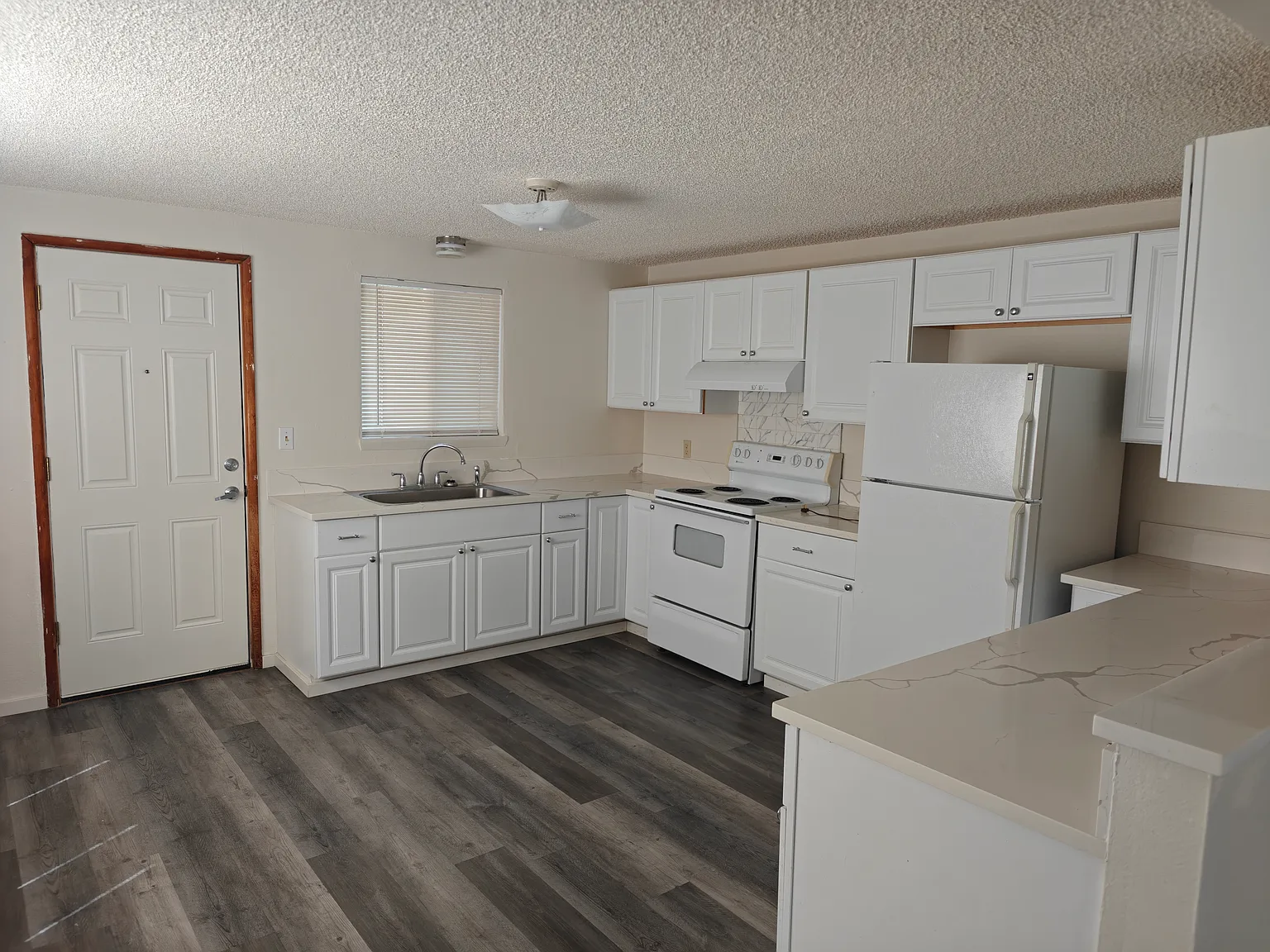 1 bed, 700 sqft, $1,650 — Photo 2