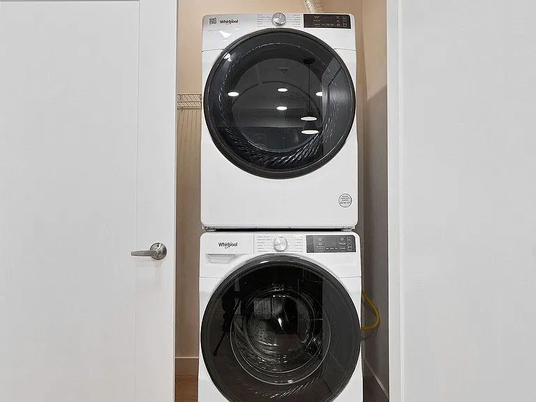 Metro 19 Apartments — Photo 17