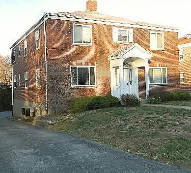 Quality 4 one bedroom in the heart of desirable Ft. Mitchell, KY
