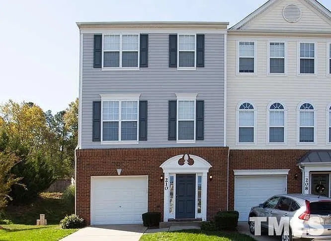 4 bed, 4.0 bath, 1880 sqft, $1,950 — Photo 1