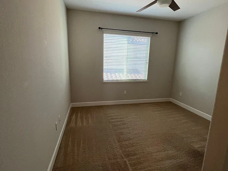 379 W Beckman Ct — Photo 22