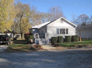 315 S Beech St, Forrest, IL 61741