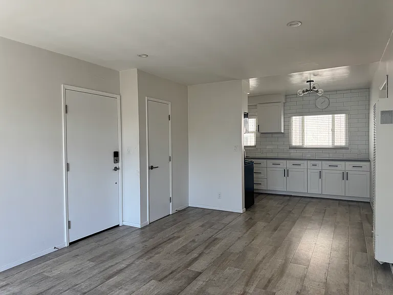 1676 Manning Ave #3 — Photo 2