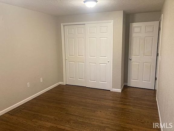 5th image of 302 N Spring St