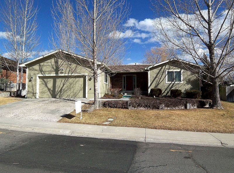 2nd image of 3136 College Ct