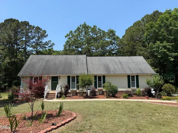78 Tally Ho Dr, Selma, NC 27576