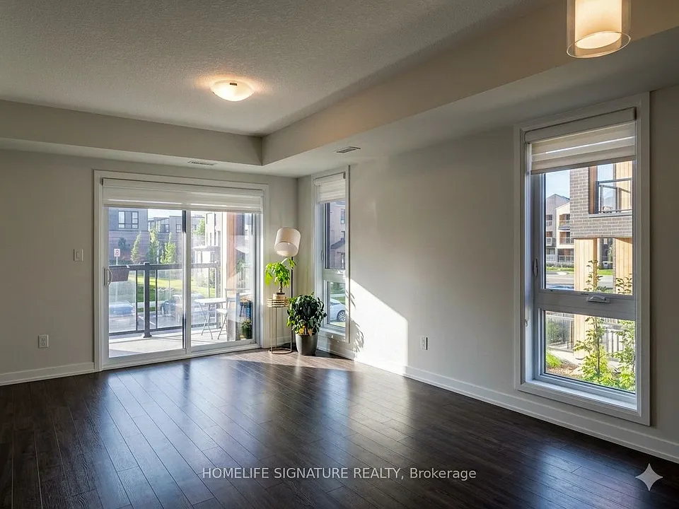 16 Urbane Blvd